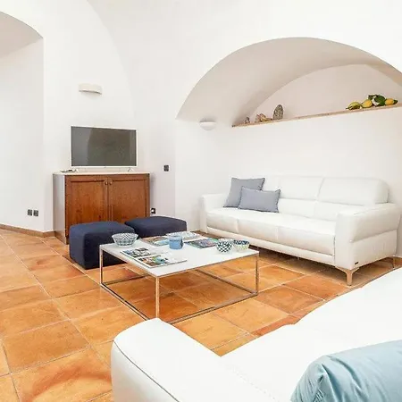 Torre Del Saraceno 马奥莱